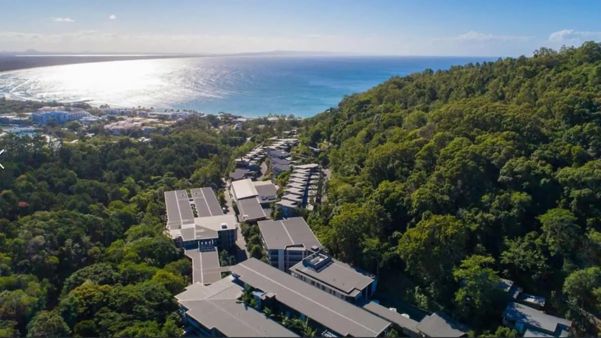 Treetop Luxury - Beautiful Peppers Resort Noosa Heads Apartment