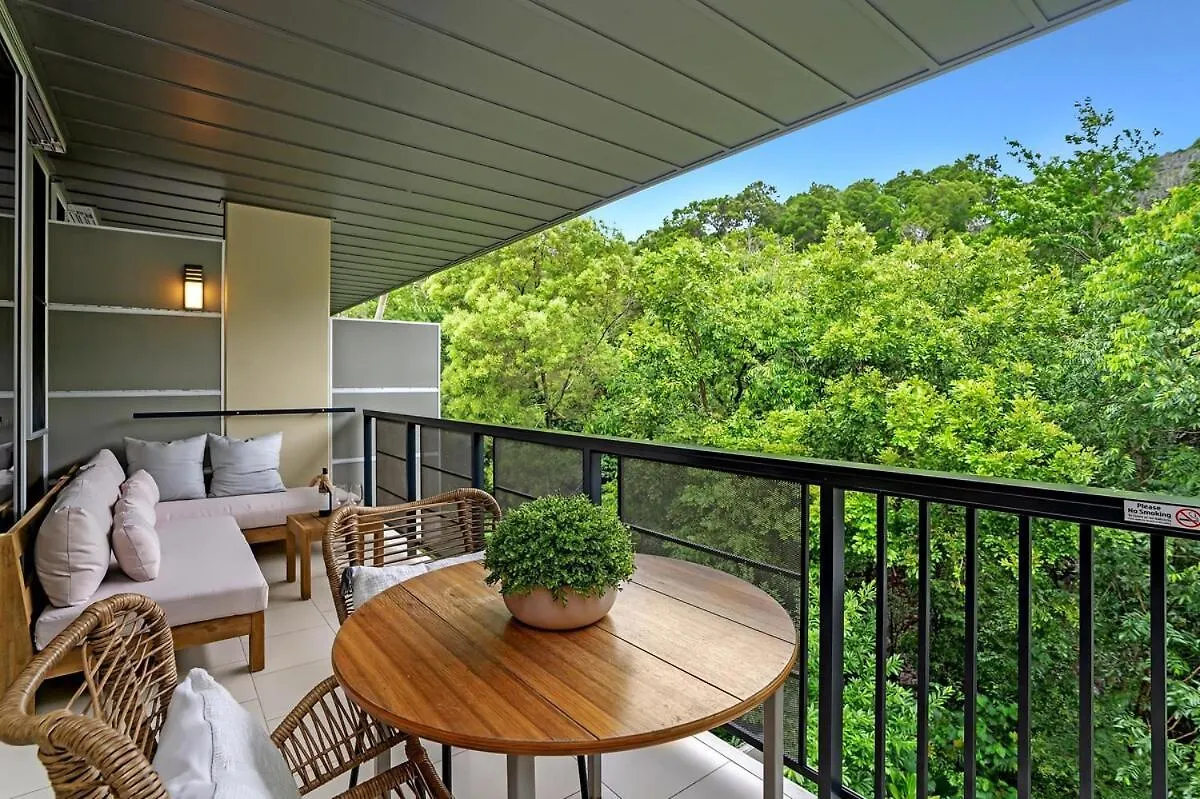 Treetop Luxury - Beautiful Peppers Resort Noosa Heads