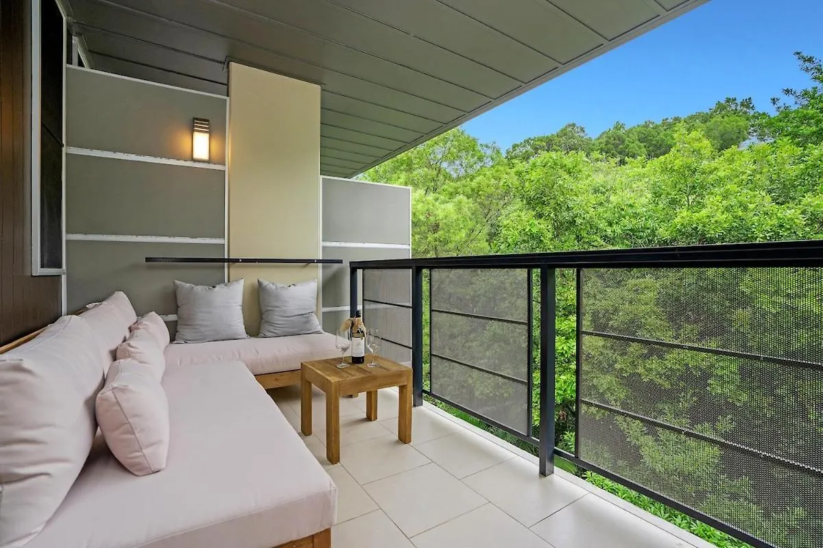 Treetop Luxury - Beautiful Peppers Resort Noosa Heads Apartment